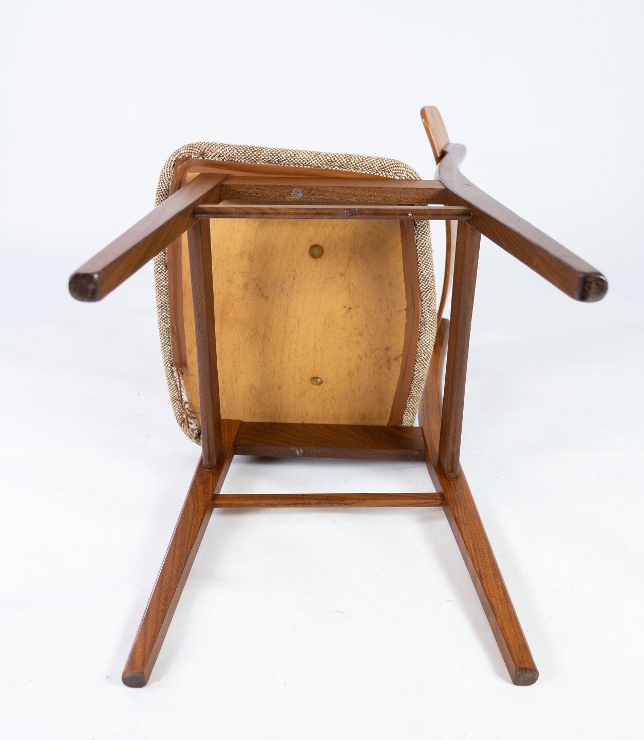 Dining room chair in teak and light fabric of danish design from the 1960s.