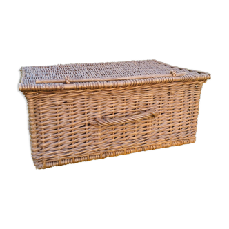 Wicker malle