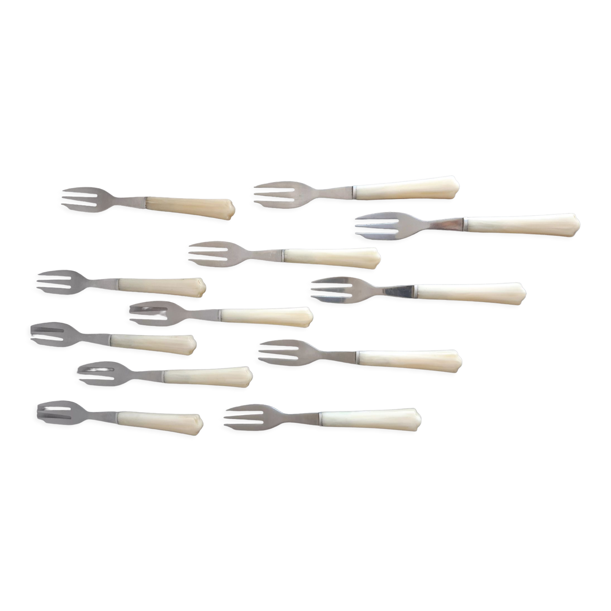 Ivory bakelite handle dessert forks. pack of 12