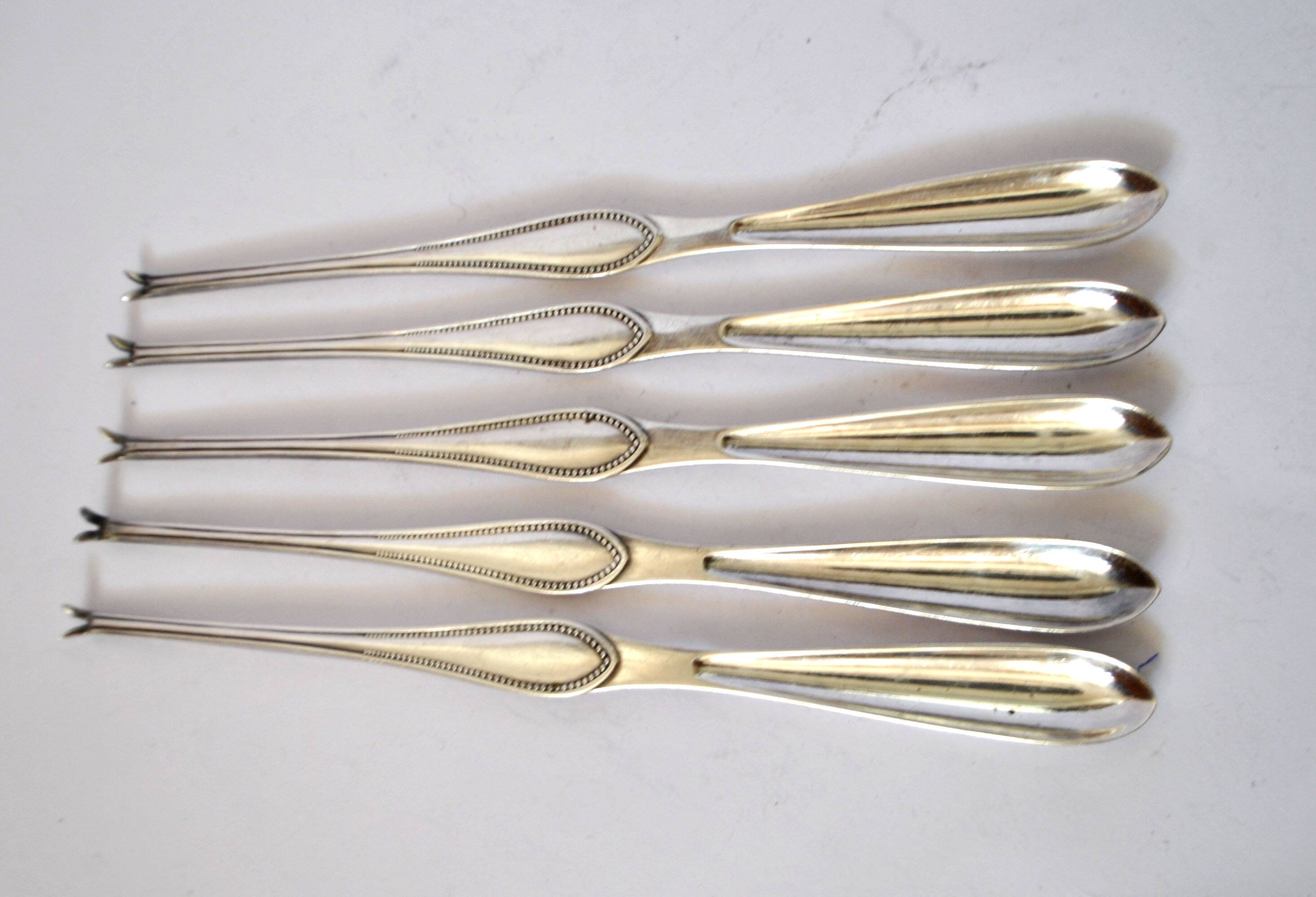 DEETJEN Set of 5 silver-plated lobster picks with pearl handle