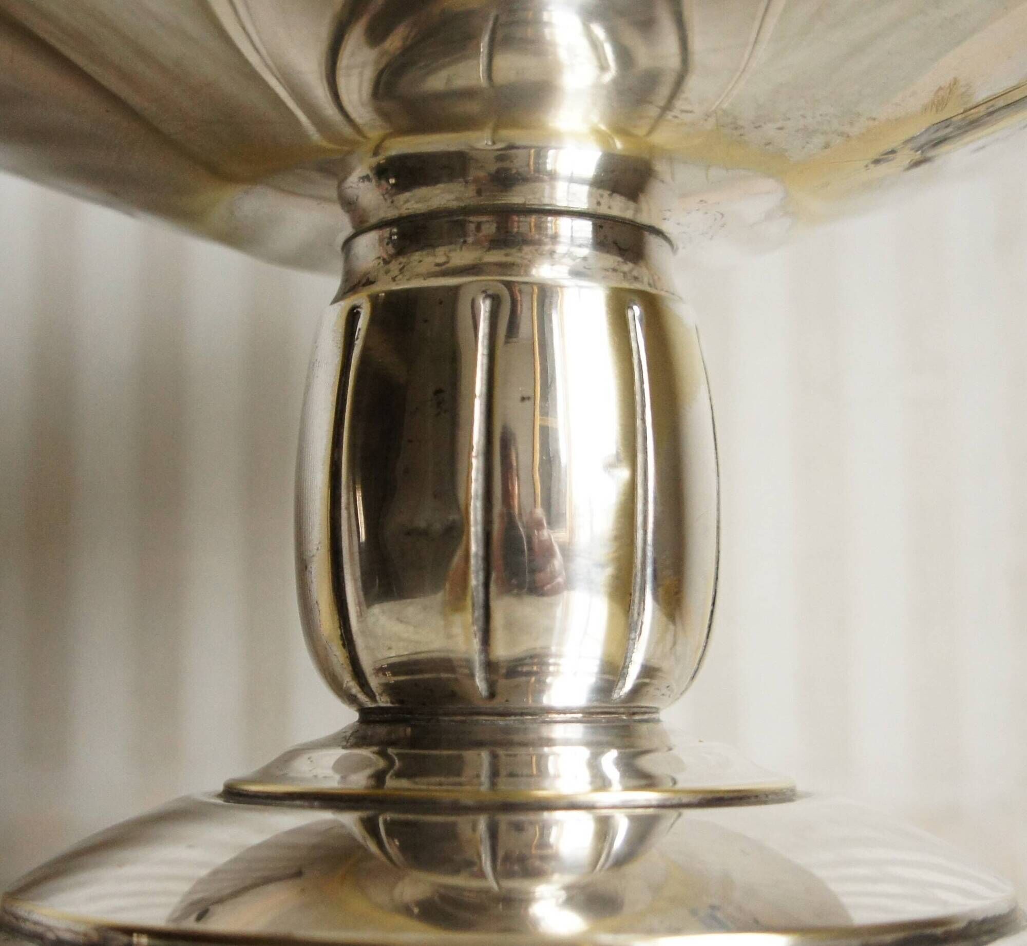 Cup or compotier on art deco pedestal in silver metal