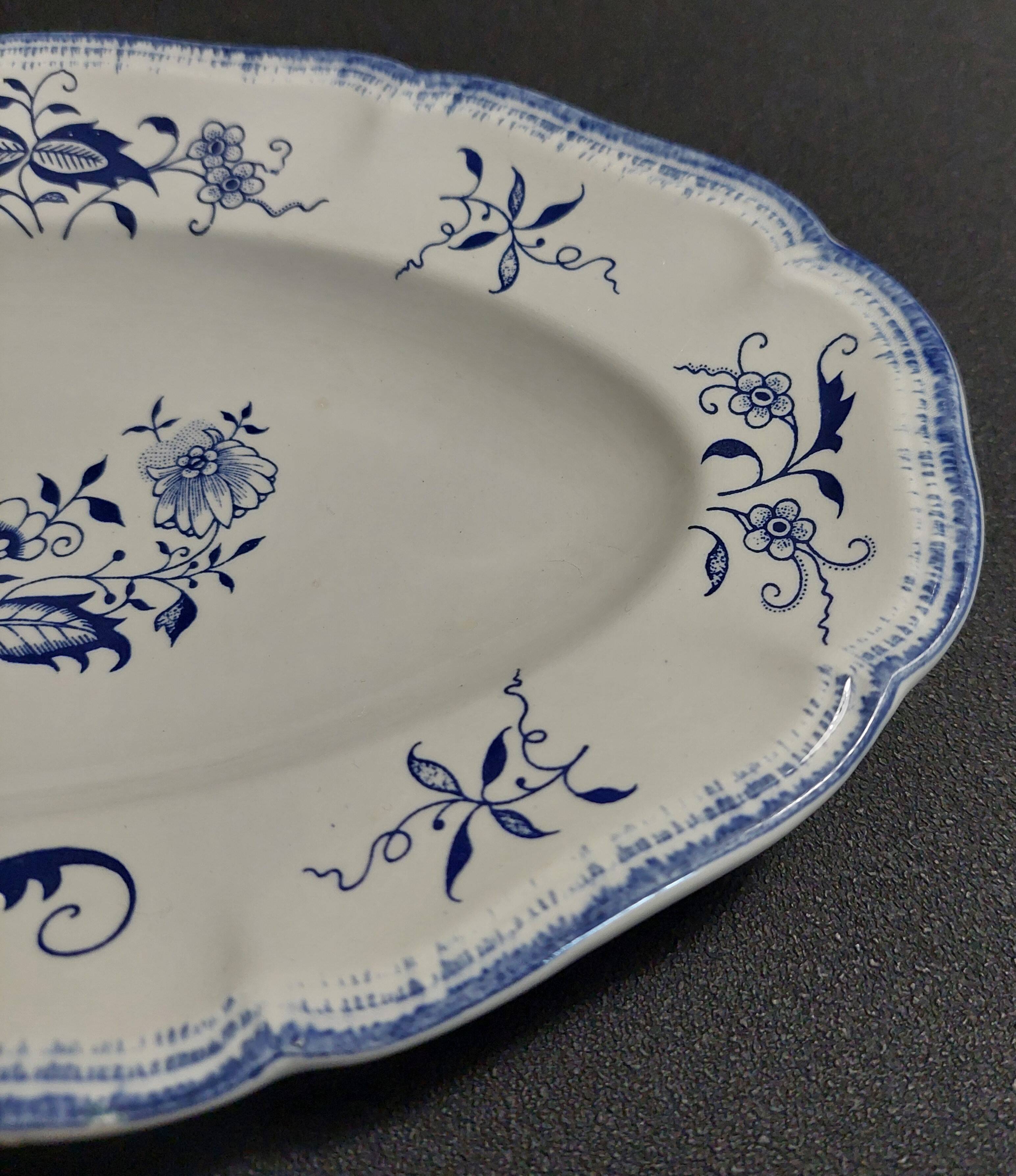 Oval serving dish, Sarreguemines earthenware, Lancaster blue pattern, 1950s.