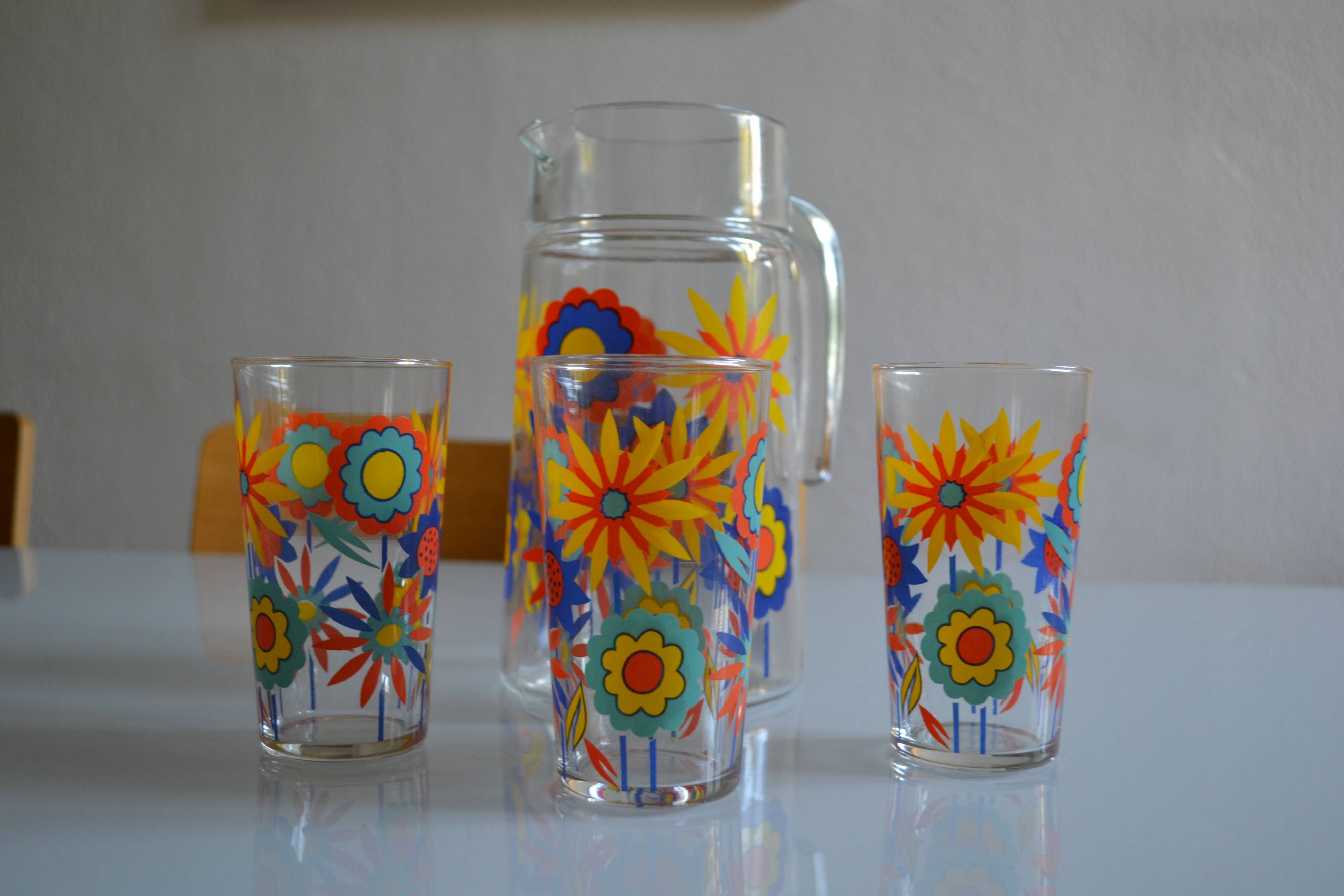 1970s orangeade service with orange flowers, 1 carafe + 3 glasses.