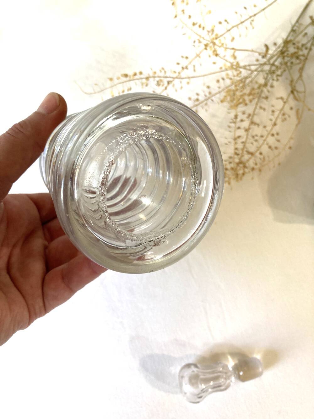 8-dose absinthe bottle and stopper