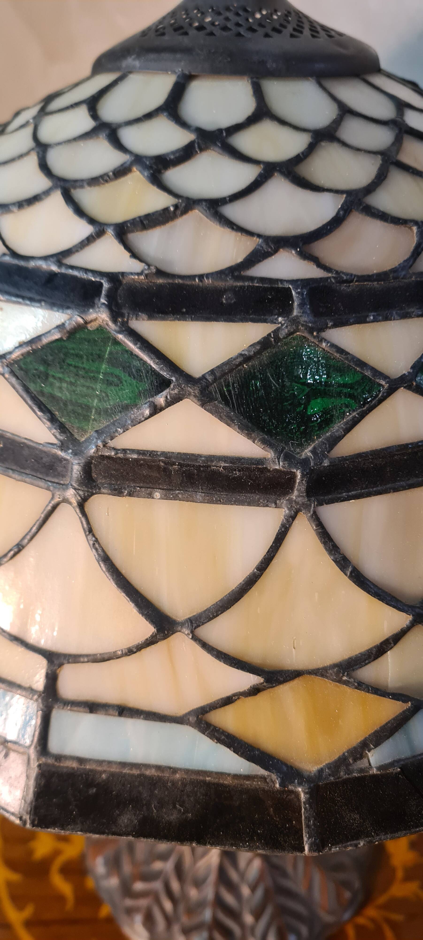 lamp under original Tiffany license eskriss stained glass 49x3 33