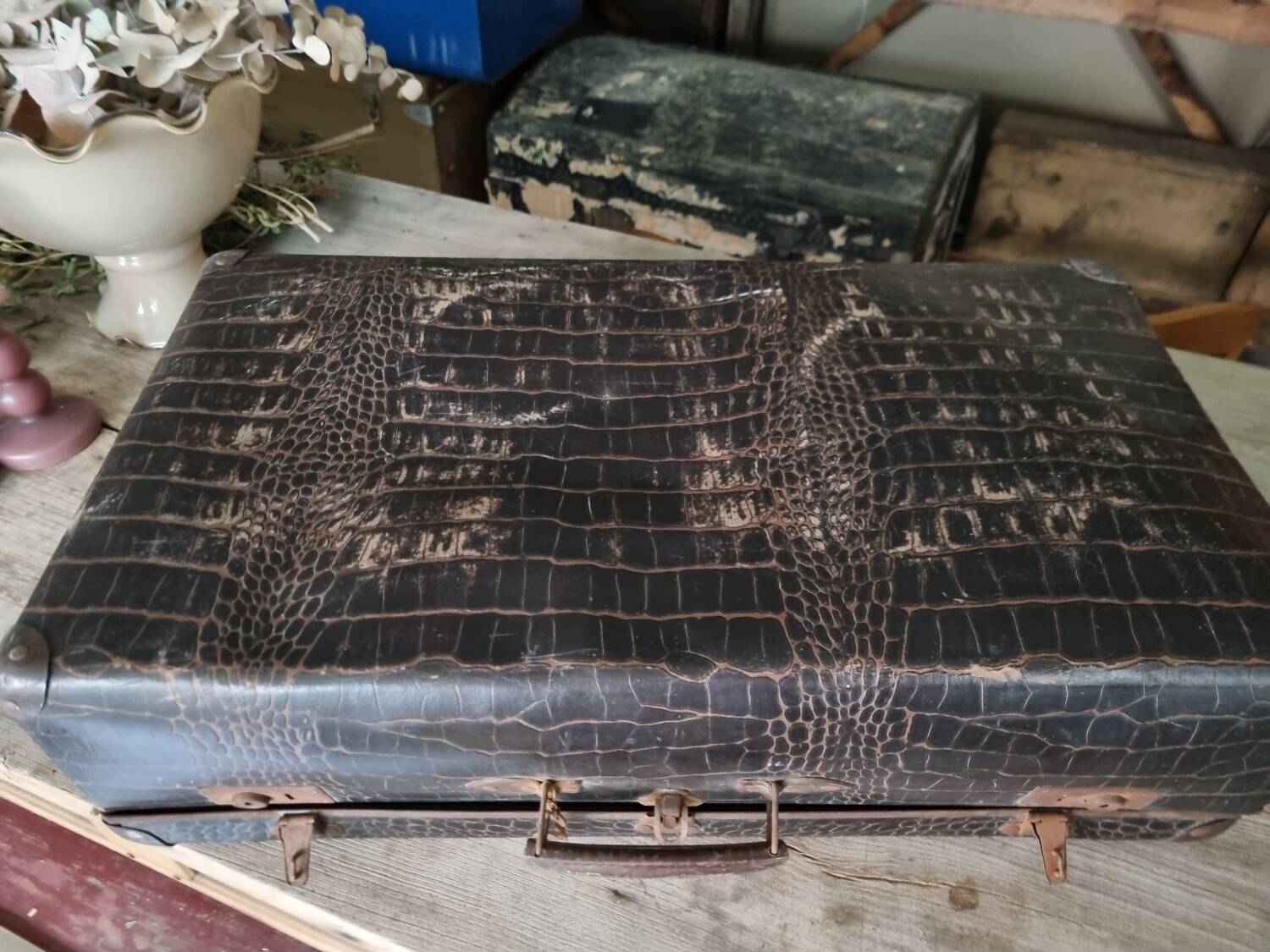 Vintage suitcase 1930