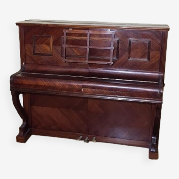 Piano ancien cadre fer de la marque Lavest