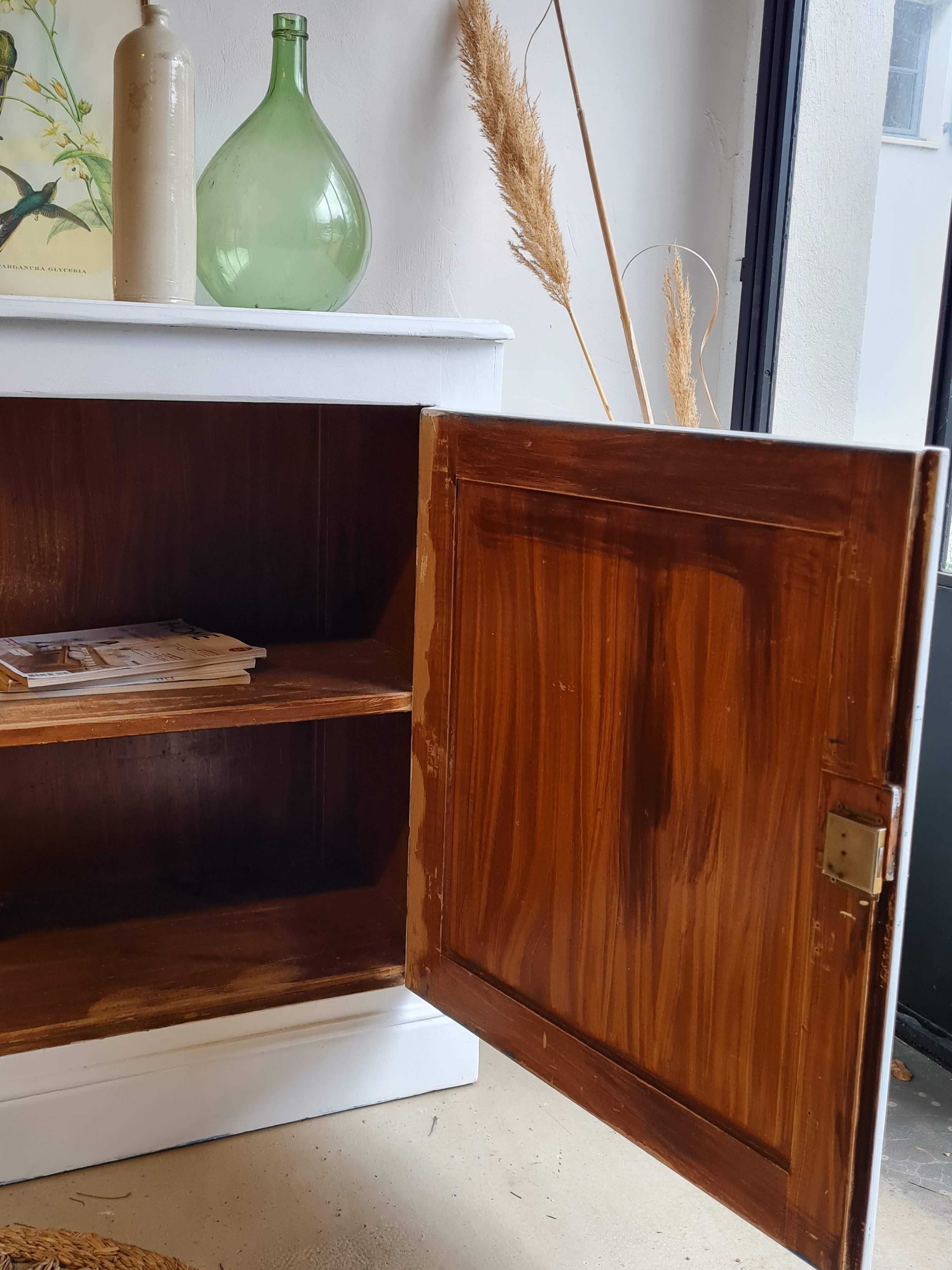 Vintage Parisian buffet-minded countertop
