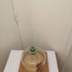 Plateau a fromage carre avec cloche bombee