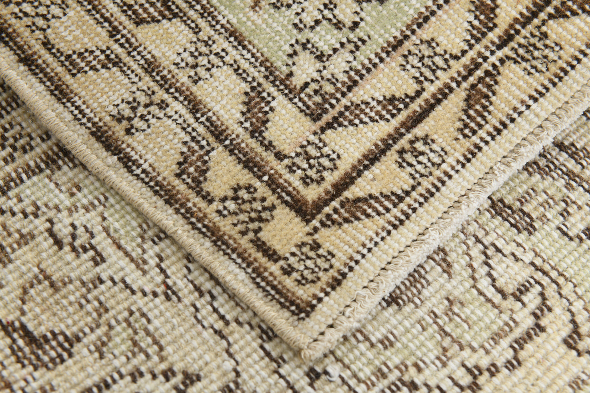 5x9 faded beige wool handknotted oushak rug, 276x166cm