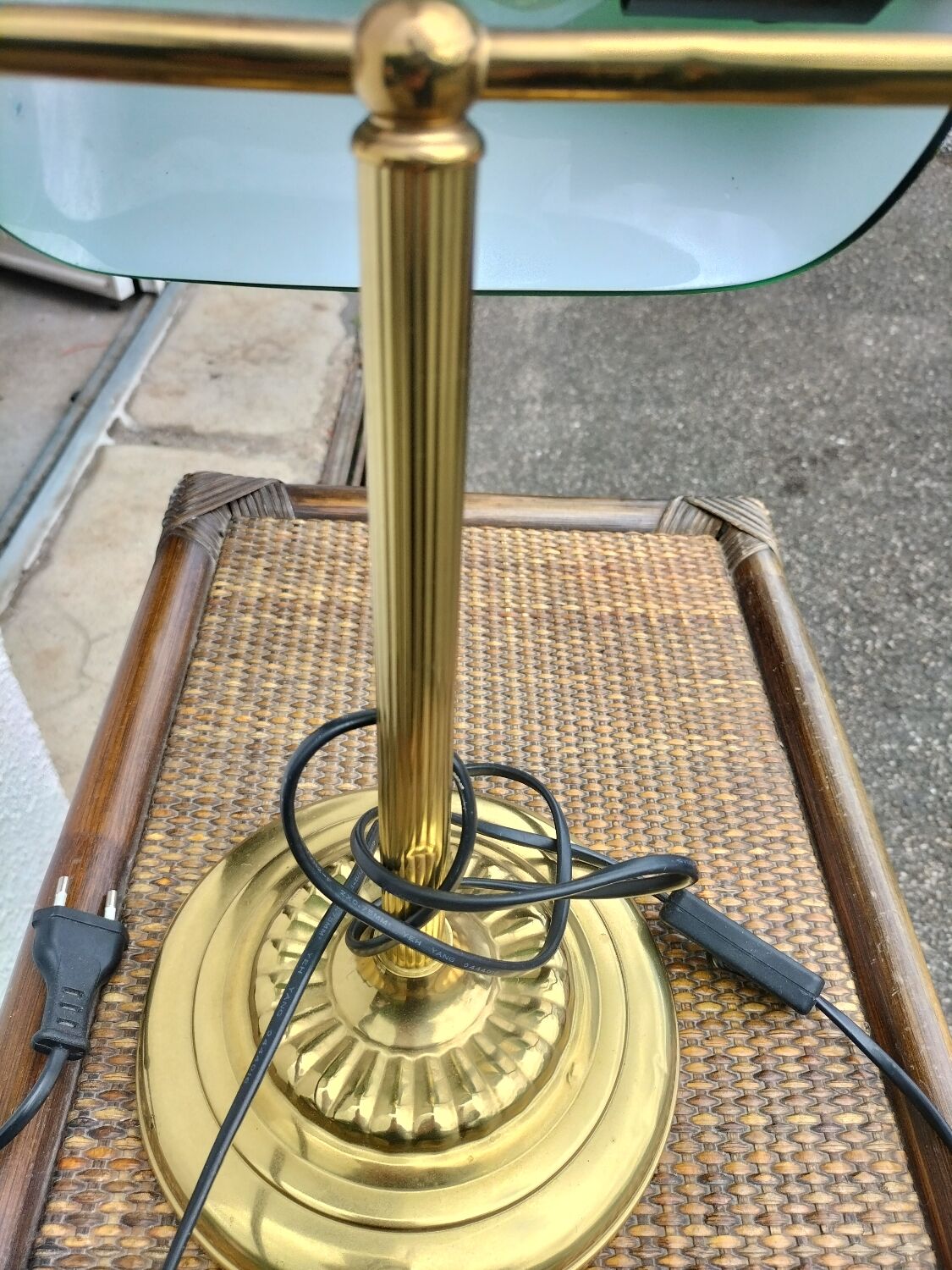Desk lamp