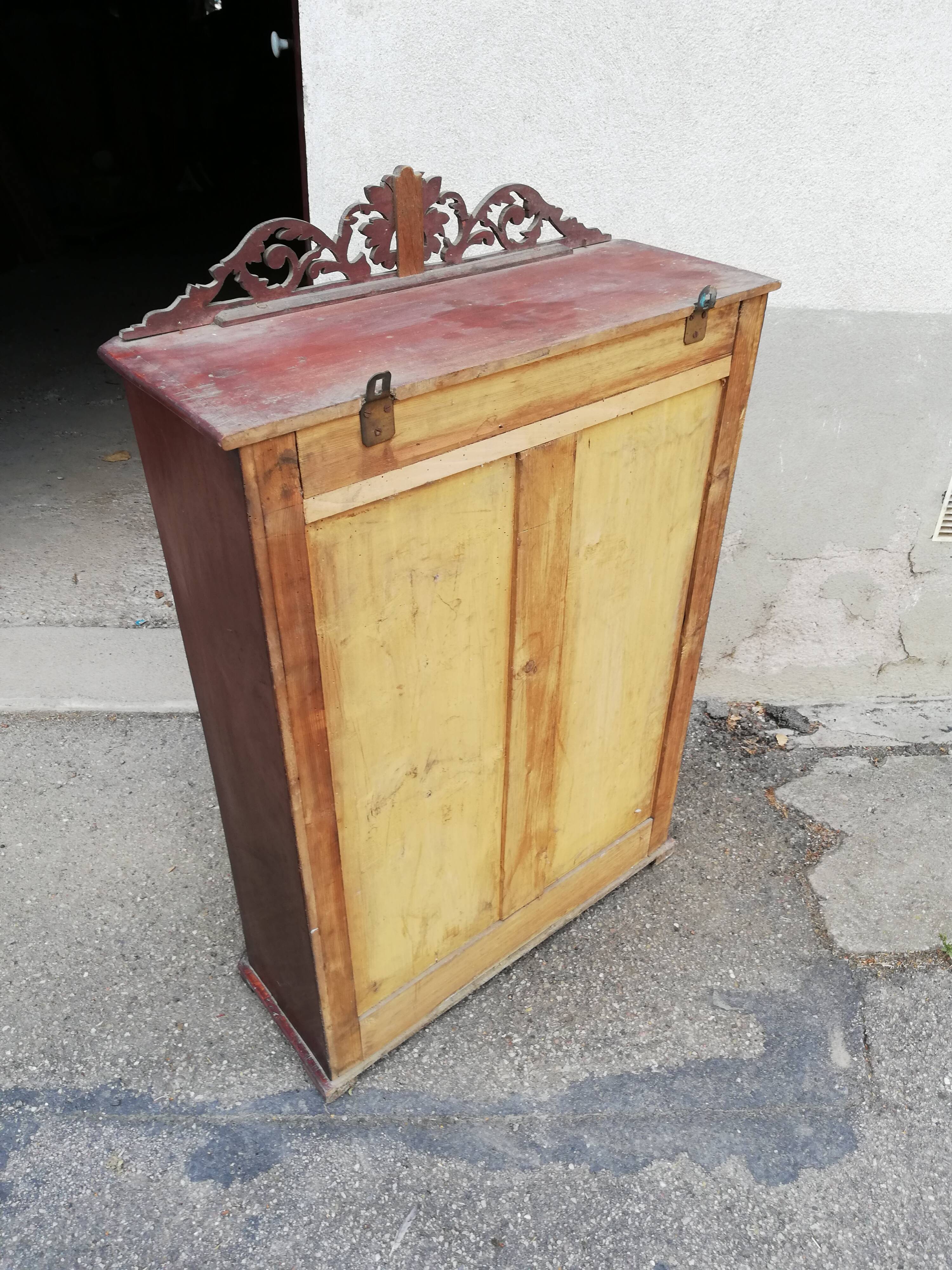 Mahogany wall window
