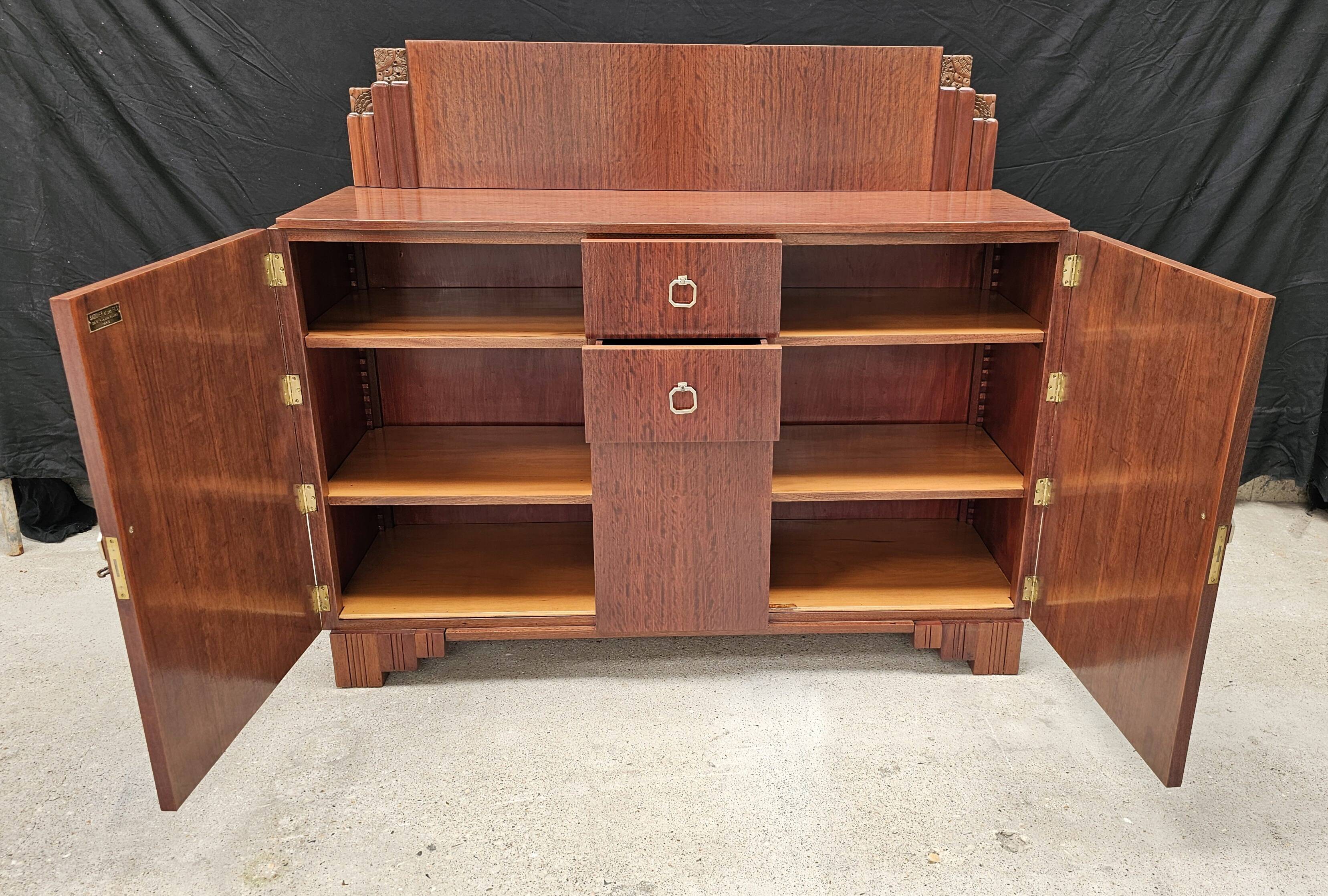 Art Deco buffet by Saddier & Fils in solid rosewood and veneer.