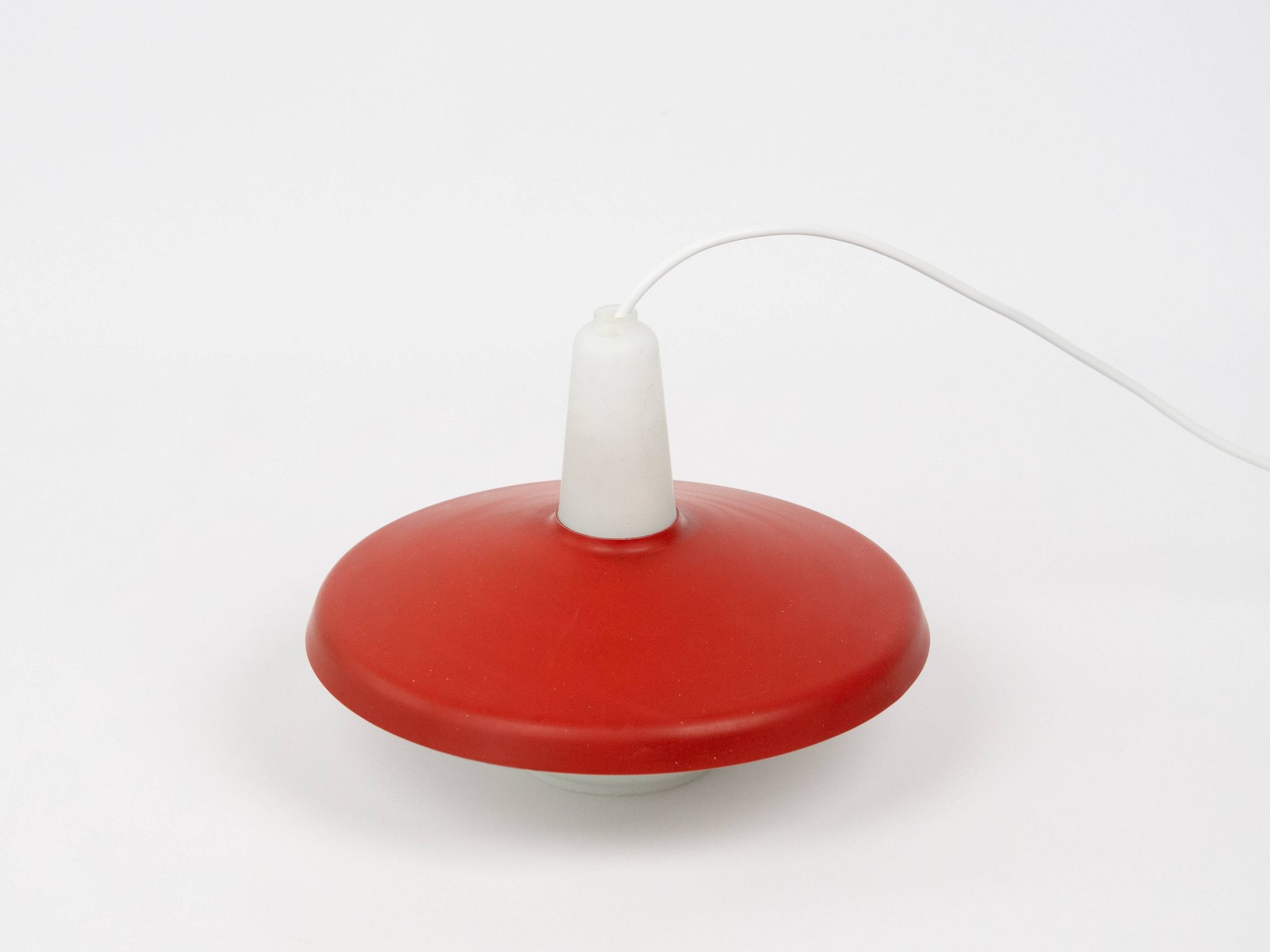 Suspension vintage danoise par Bent Karlby, années 1950.