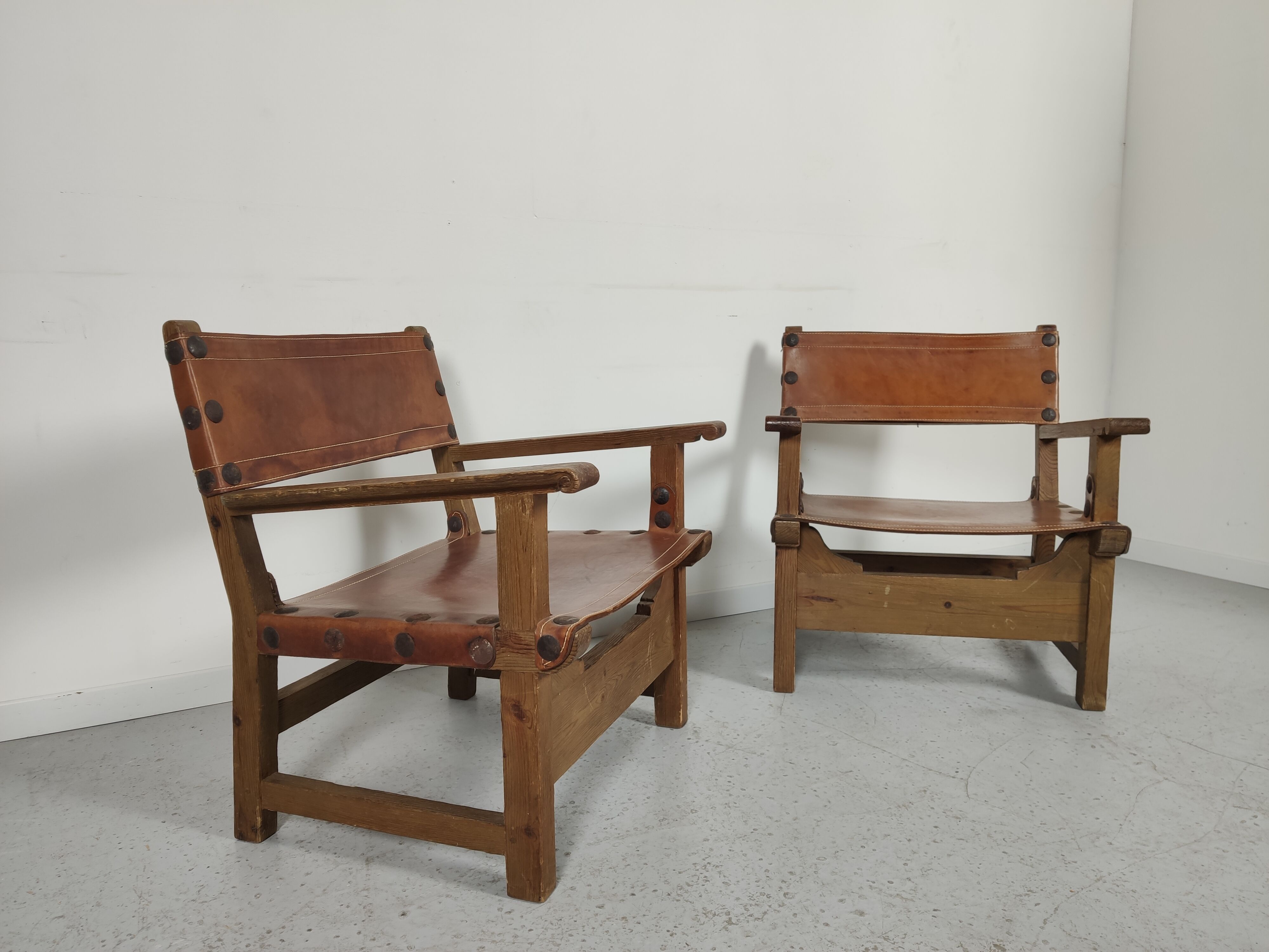Pair of Spanish vintage leather armchairs 1920/1930