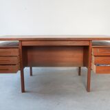 Danish desk in teak designed in 1962