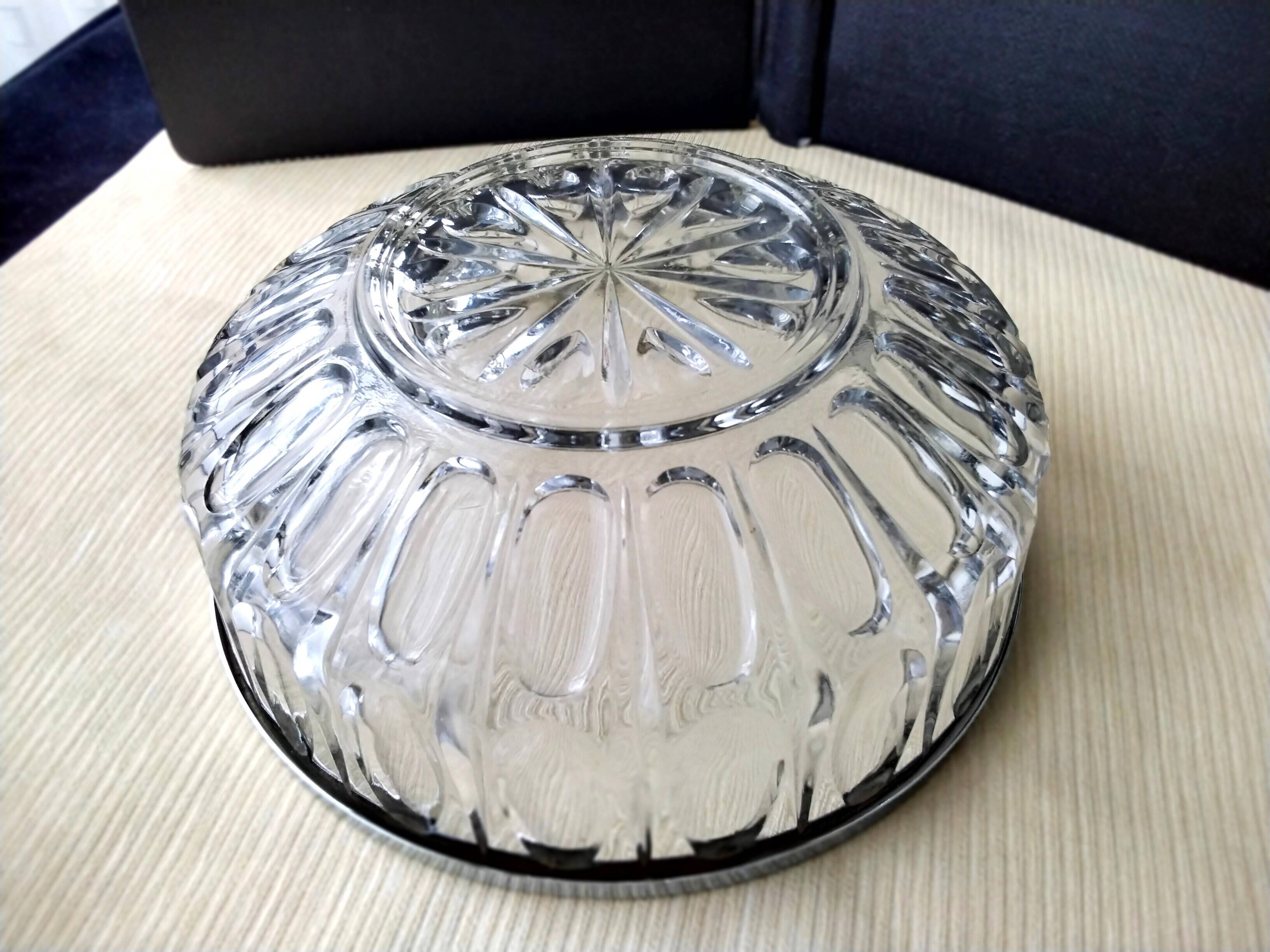 Saladier , coupe à fruits en verre et cerclage Acier inoxydable
