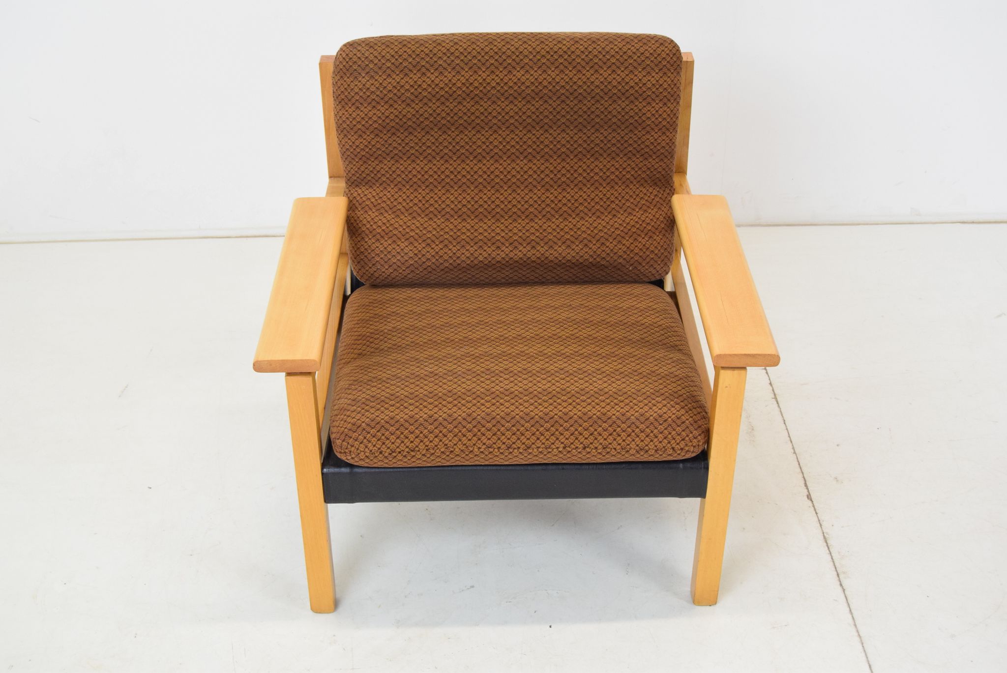 Fauteuil design du milieu du siècle, Tchécoslovaquie, années 1970.