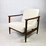 White GFM-142 Armchair