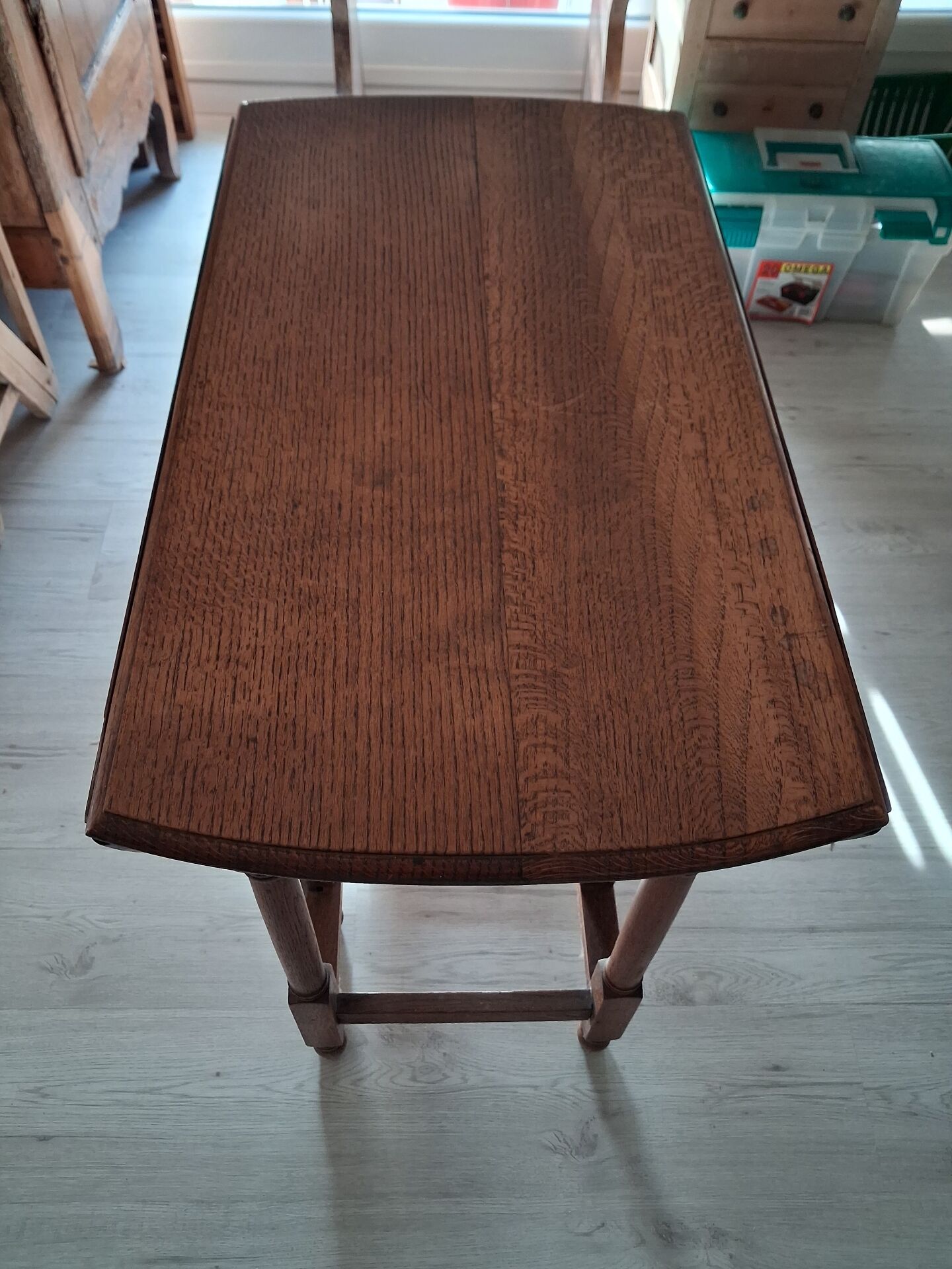 English table Gateberg from the 1920s/1940s.