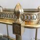 Table roulante de style néoclassique en laiton à plateaux de verres bleutés