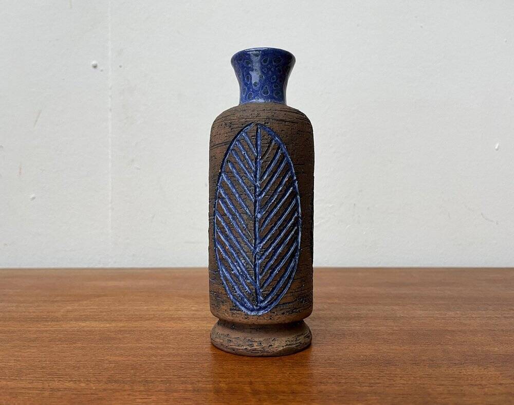 Carafe en poterie d'atelier suédois du milieu du siècle de Laholm, années 1960