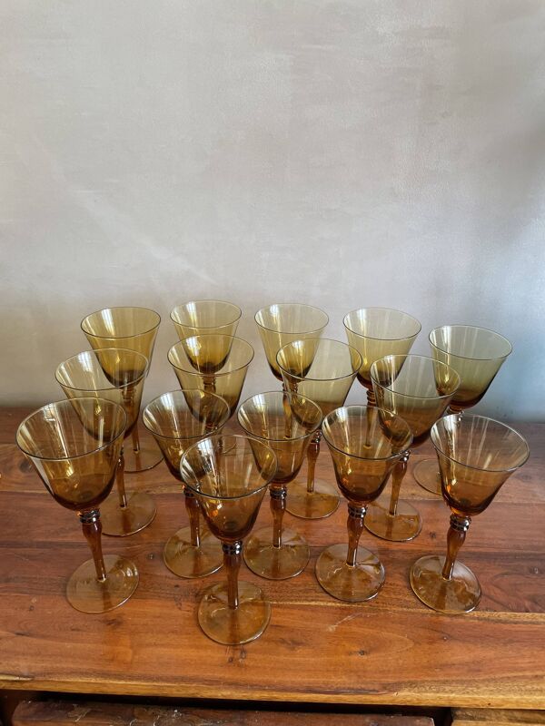Série de verres à pied en verre soufflé