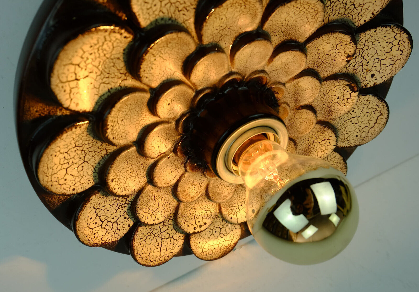 Flower-shaped ceramic sconce 1970s