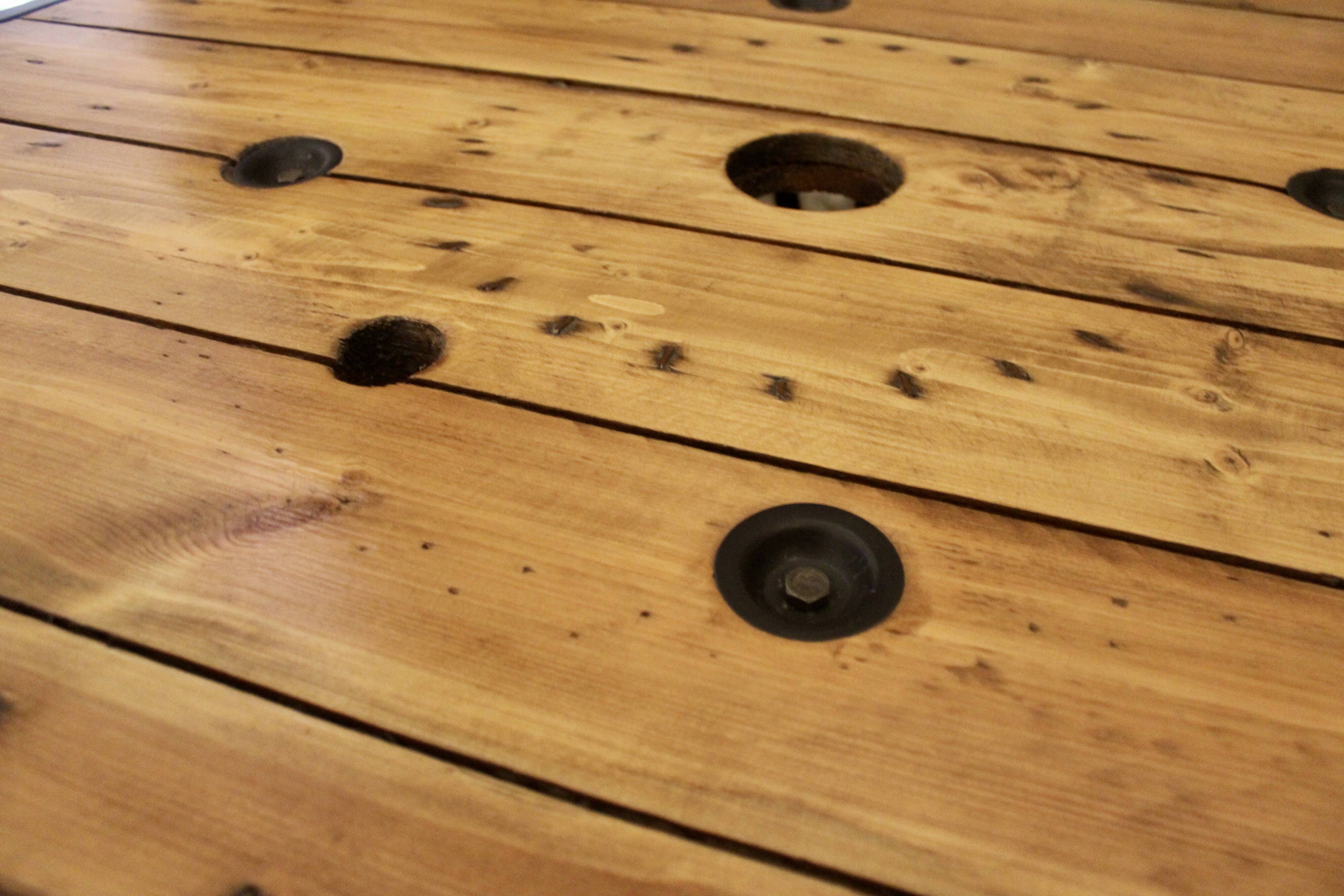 Mange debout piètement fer époxy