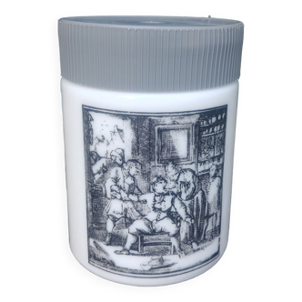 Pot in white opaline decorated with apothecary scene