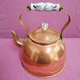 Copper kettle with ceramic handle
