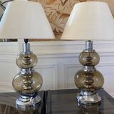 Paire de lampes en verre fumé et chrome