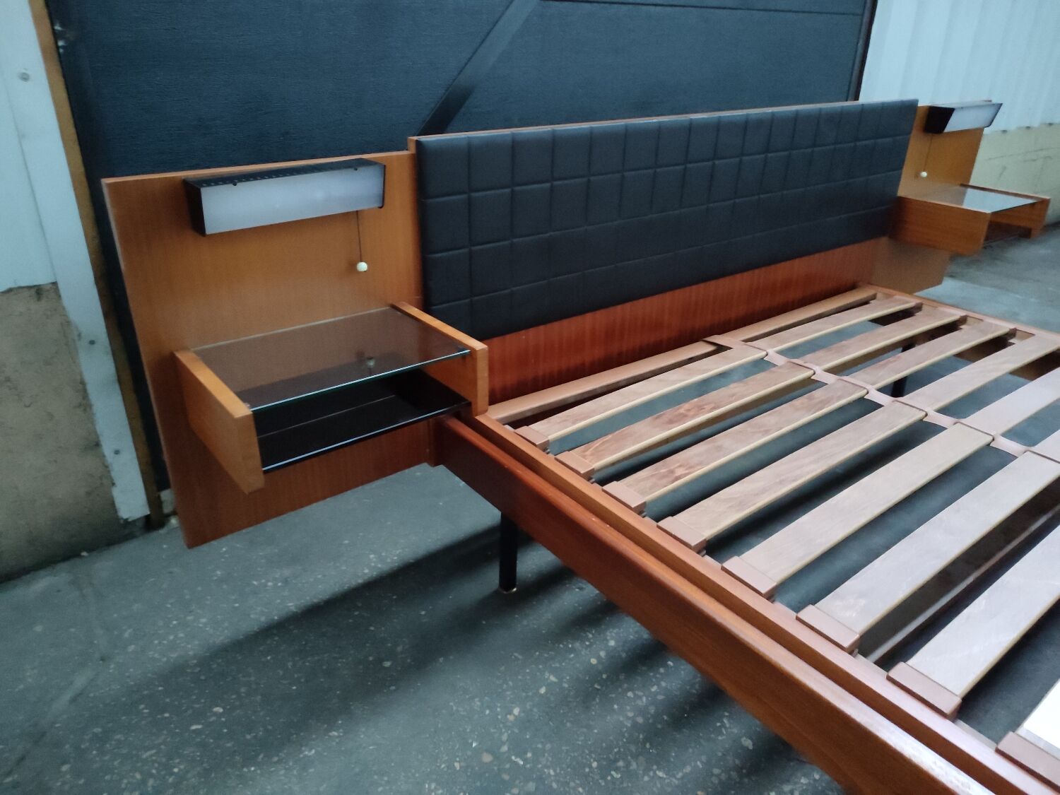 Vintage bed André Simard