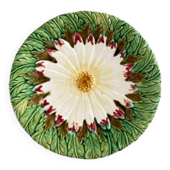 1 plate Marguerite in majolica/slip