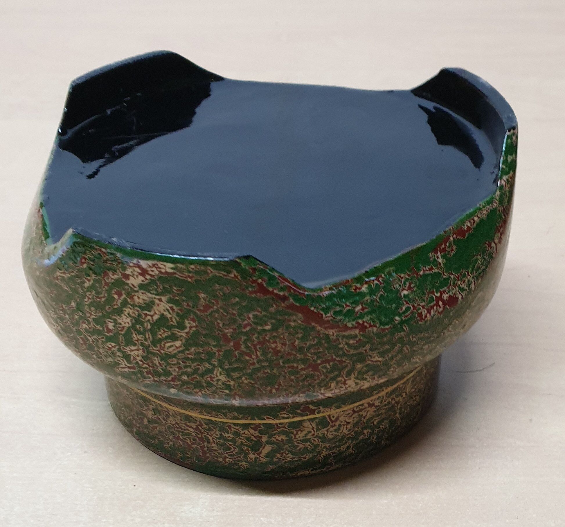 Lasy wooden glass underside