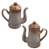 Sandstone teapots and sugar set