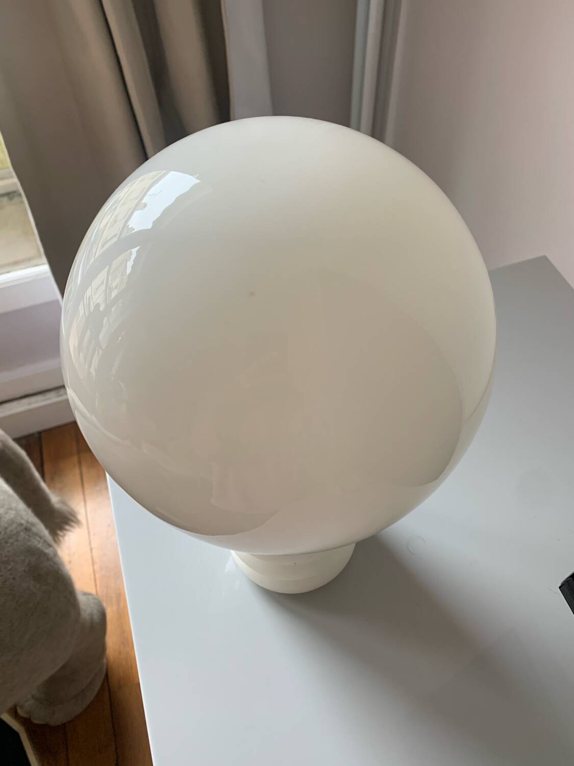 Vintage 70s “bubble” lamp, white glass