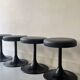 Tabourets tulipe noir , design 1970