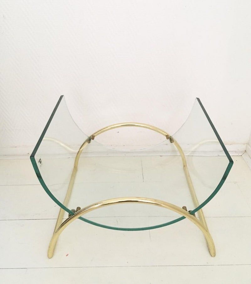 Galotti and radice exclusive Italian, brass and glass magazineholder, 1970s