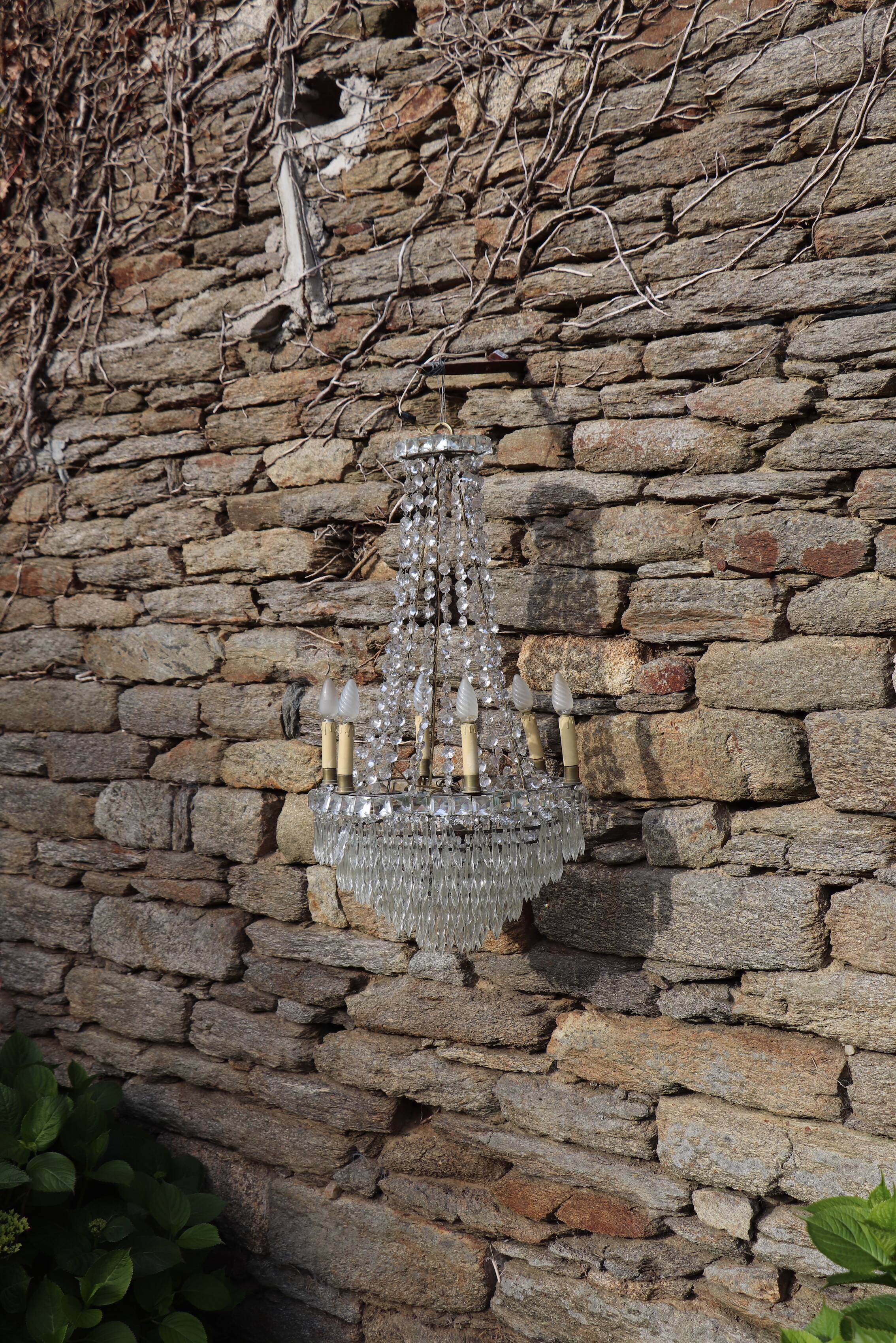 Chandelier antique pendants