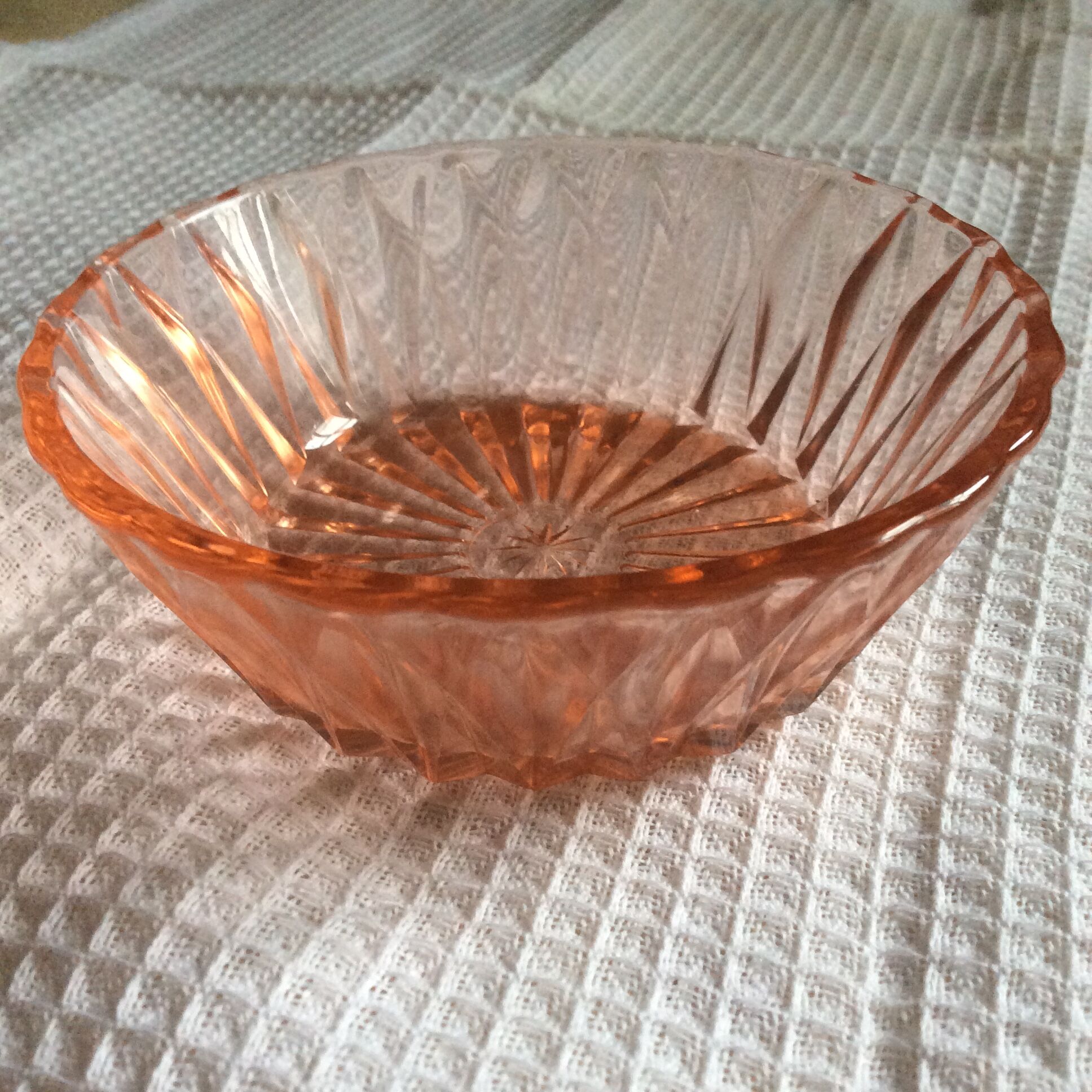 6 pink glass cups, vintage