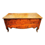 Maie, walnut/oak chest, early 19th century