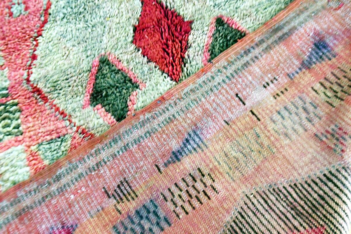 Moroccan Berber rug Boujaad vintage 306 x 179 cm Excellent condition