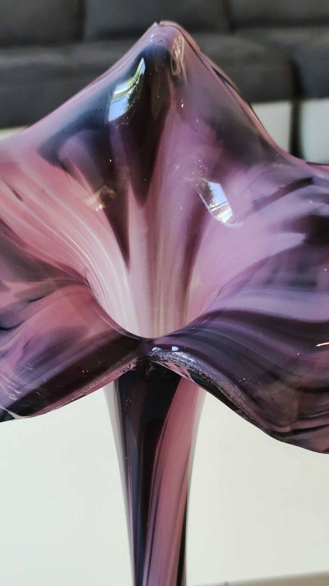 Elegant Large vase, Murano/Italy. Floral/Calla shape collar. Decorated with scrolls/lilac/plum waves. High 43 cm