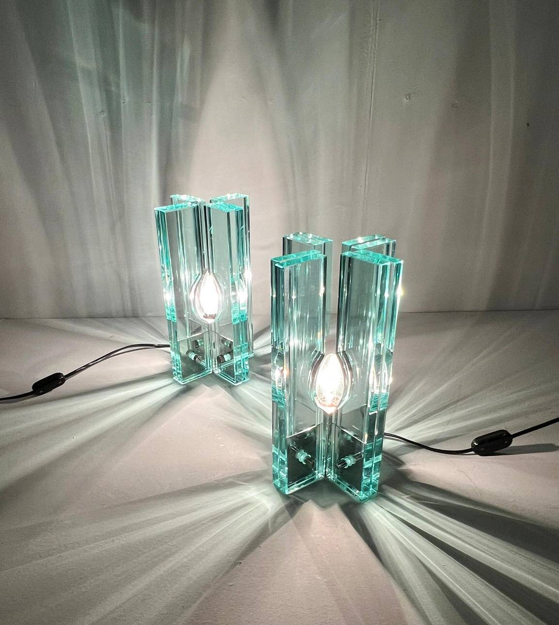 Giorgio Reggiori. Pair of table lamps/glass objects by Giorgio Reggiori for Gallotti & Radice, 1960s, Italy.