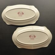 2 Oval ceramic dishes decorated with roses by Johnson Bros model Rose chintz