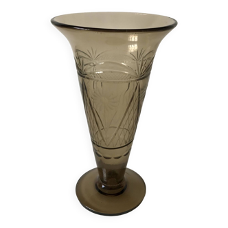 vase gravé en verre fumé années 60