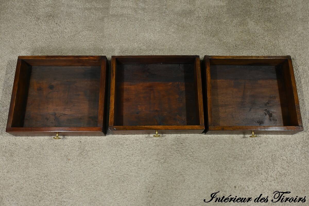 Mahogany chest of drawers, Louis XVI period – Late 18th century