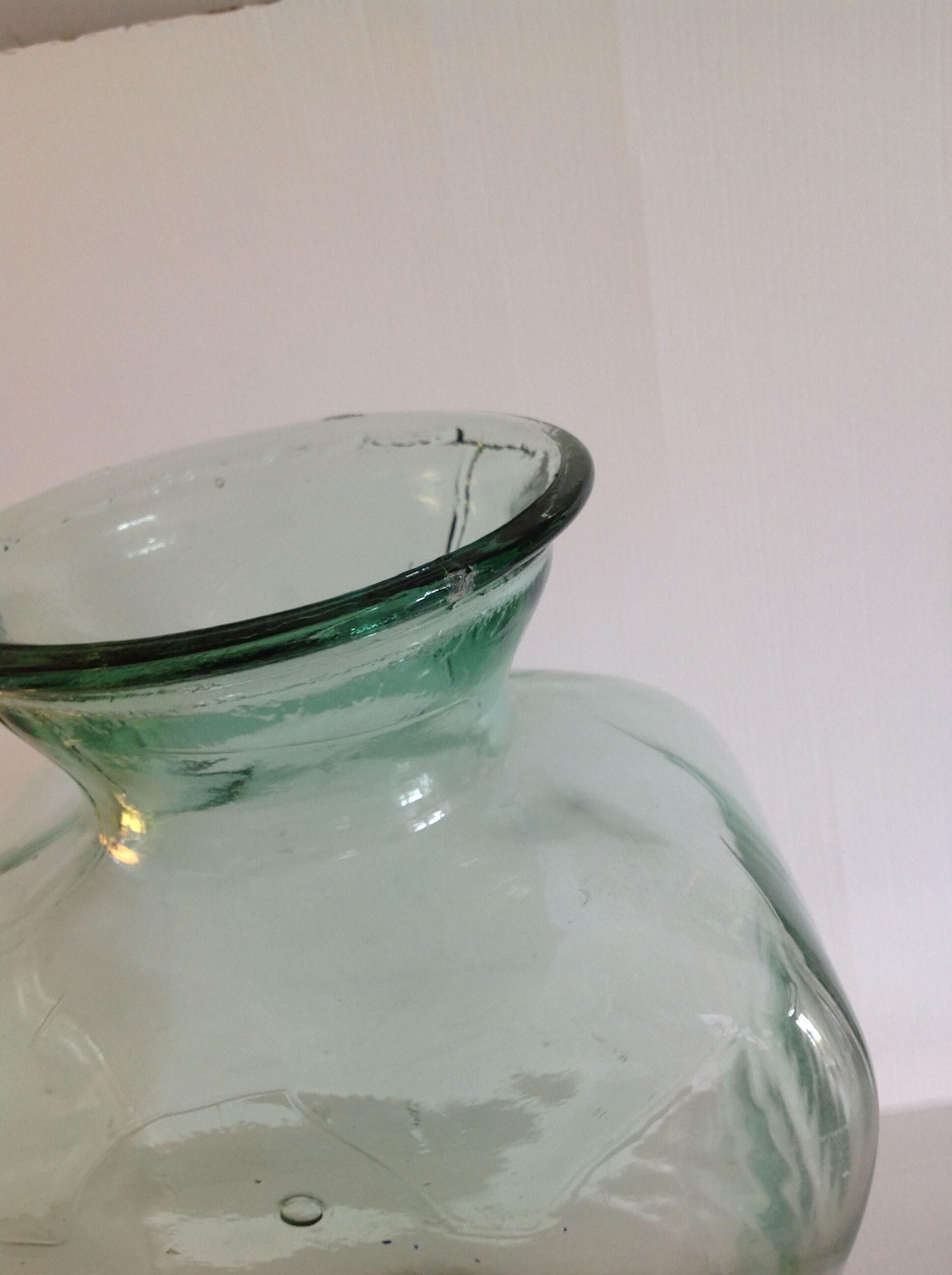 Trapeze vintage thick glass vase
