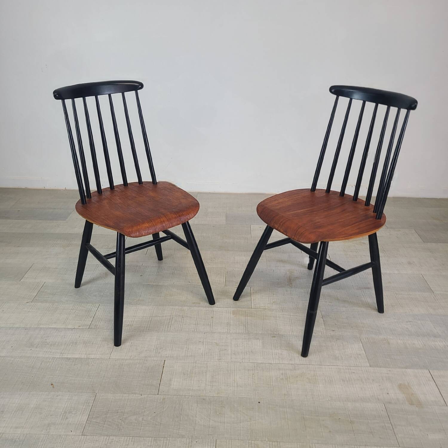 Fanett chairs design Ilmarii Tapiovaara vintage Scandinavian